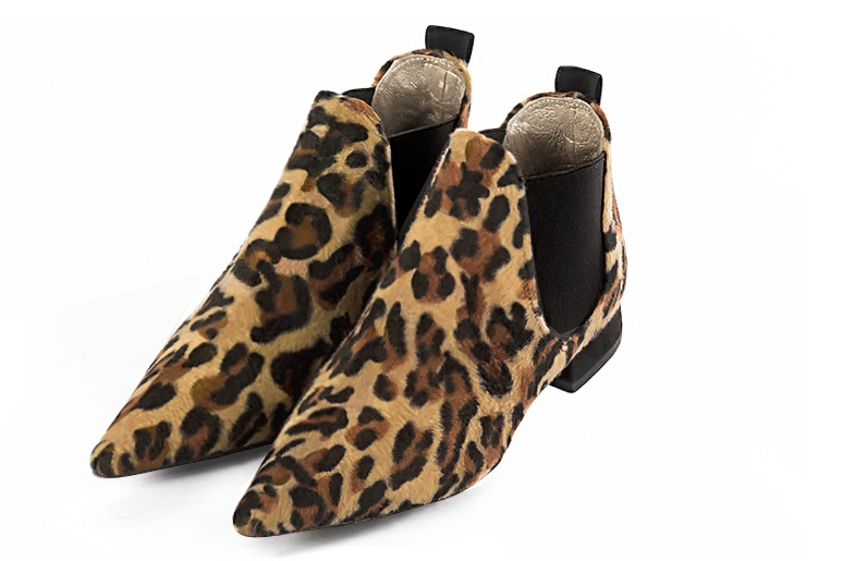 Safari black women's ankle boots, with elastics. Pointed toe. Flat block heels. Front view - Florence KOOIJMAN